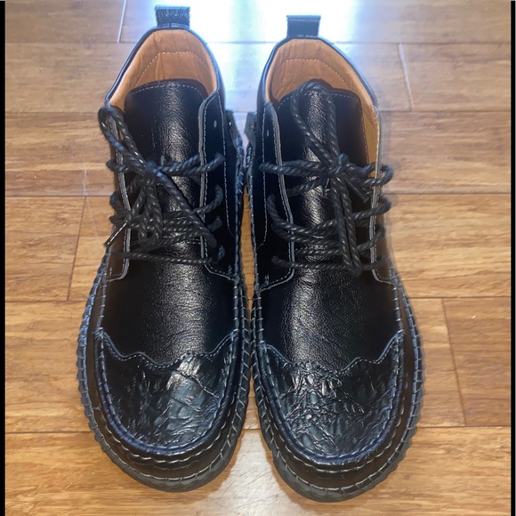Men’s Black Streetwear Shoes - Picture 3 of 9